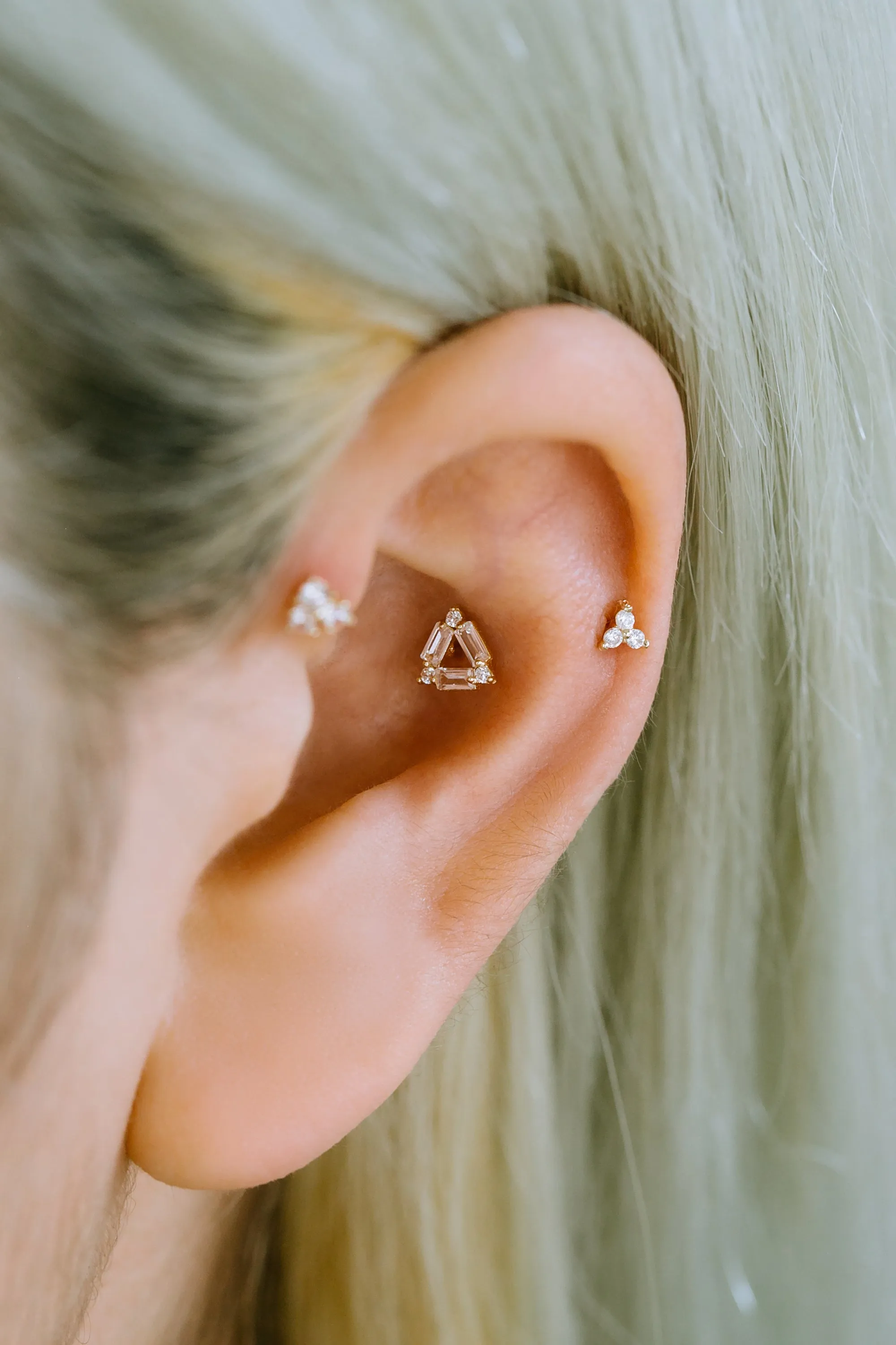 14K GOLD JEWELRY MINIMALIST CZ TRIANGLE SHAPE BARBELL EAR STUD EARRING PIERCING