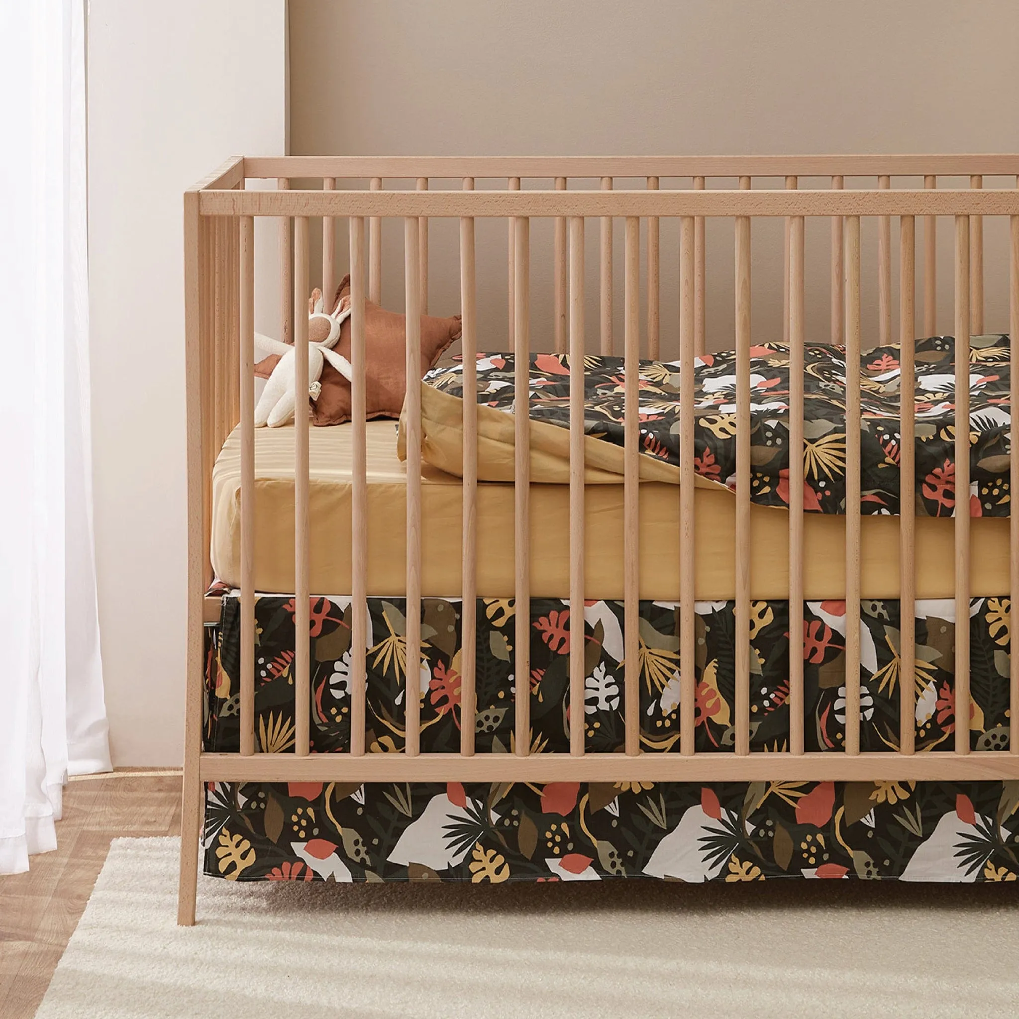 Crib bed skirt - Tropical