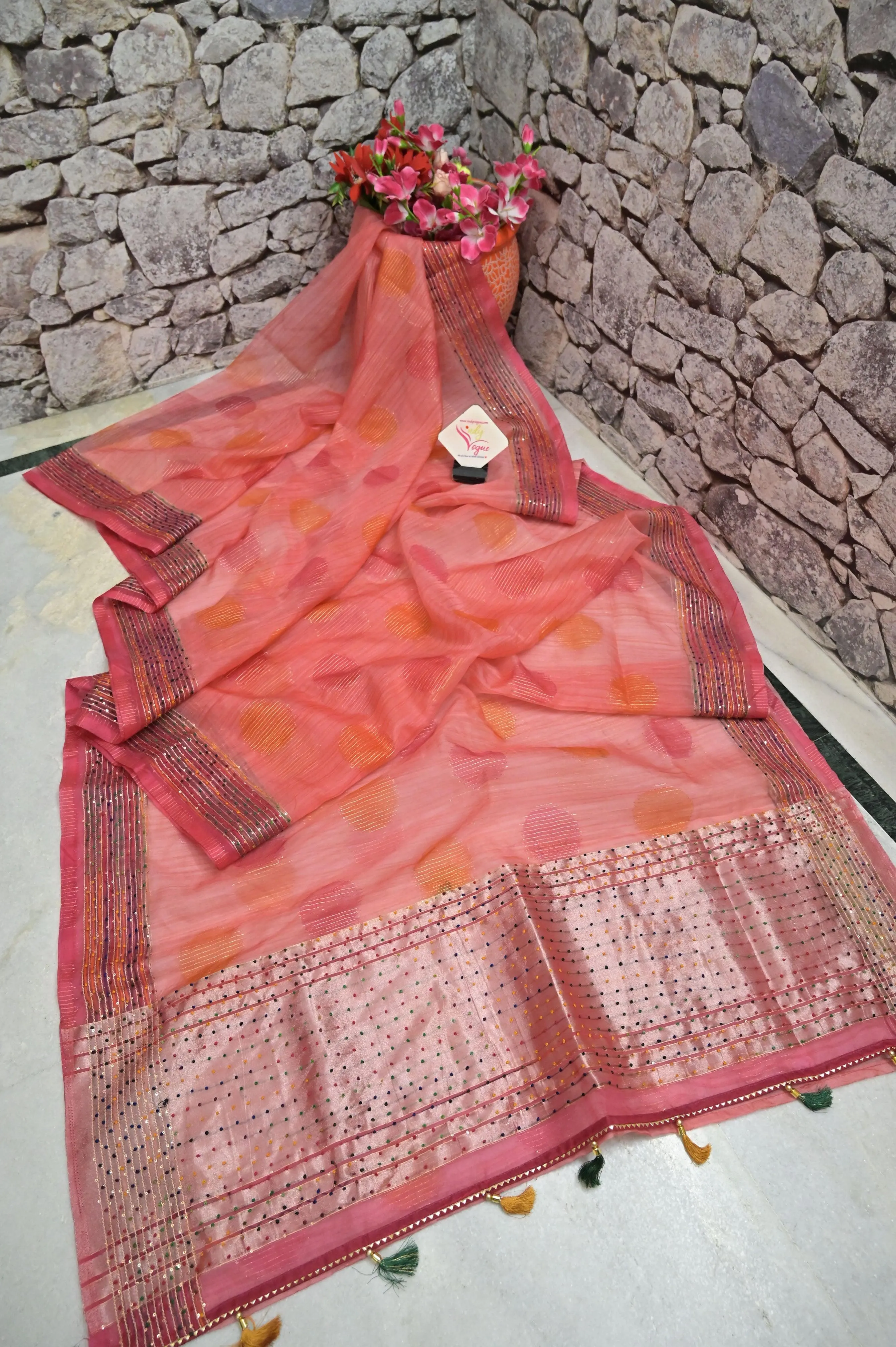 Magenta and Pink Color Dual-Tone Organza Banarasi Saree with Hand Brushing Technique and Hand Knots