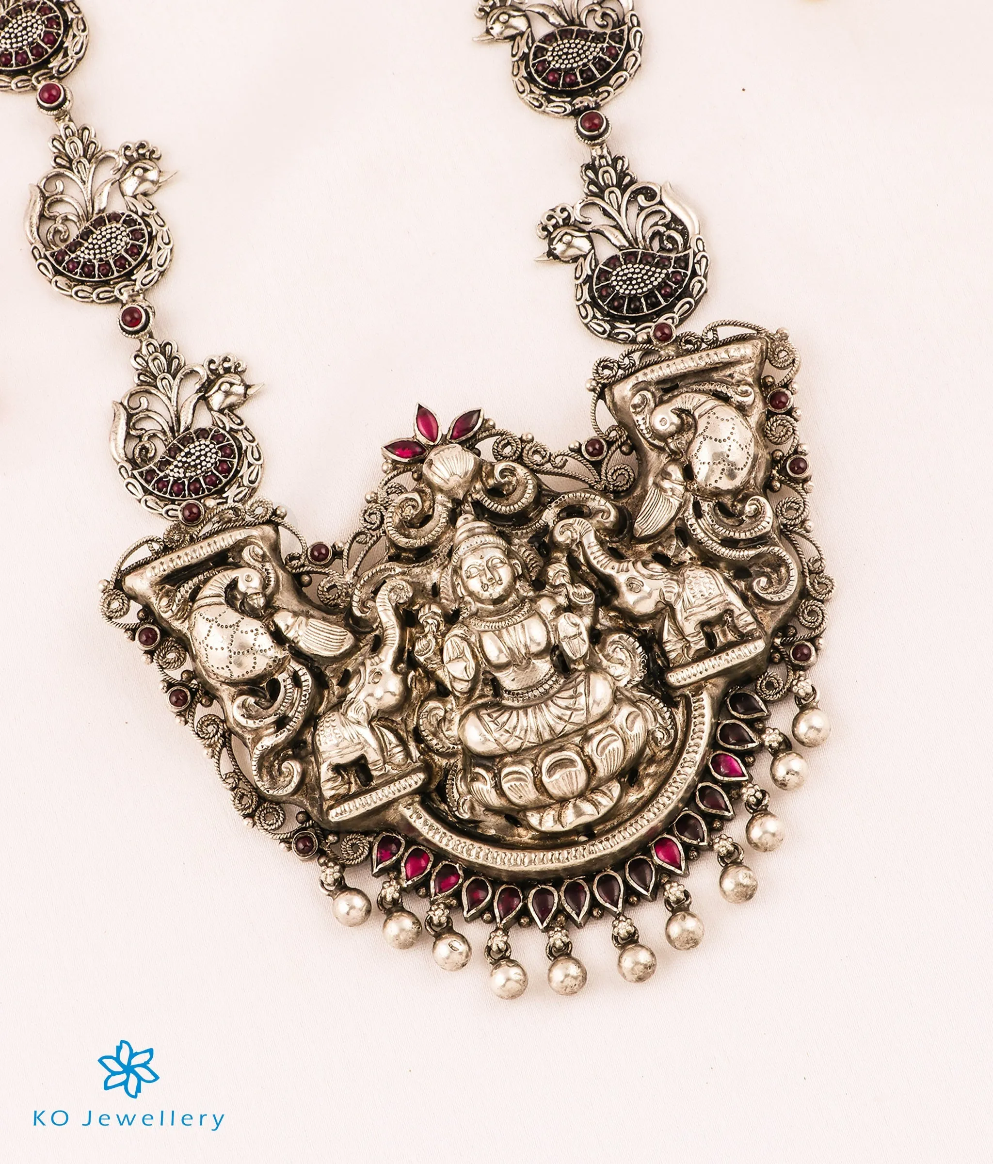 The Padmalaya Lakshmi Silver Nakkasi Peacock & Kemp Necklace(Oval)