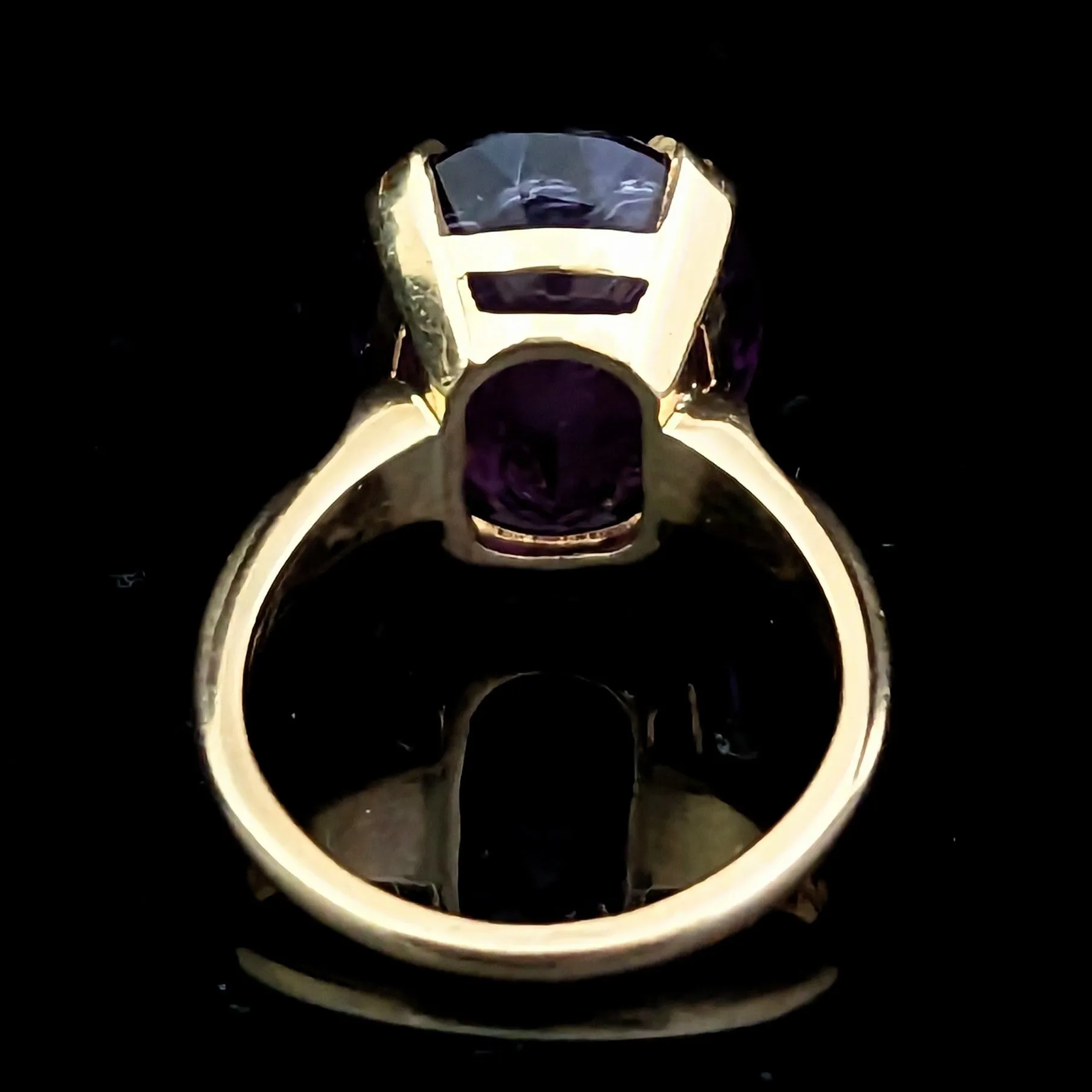 The Peillon - Vintage Amethyst 14k Gold Intaglio Ring