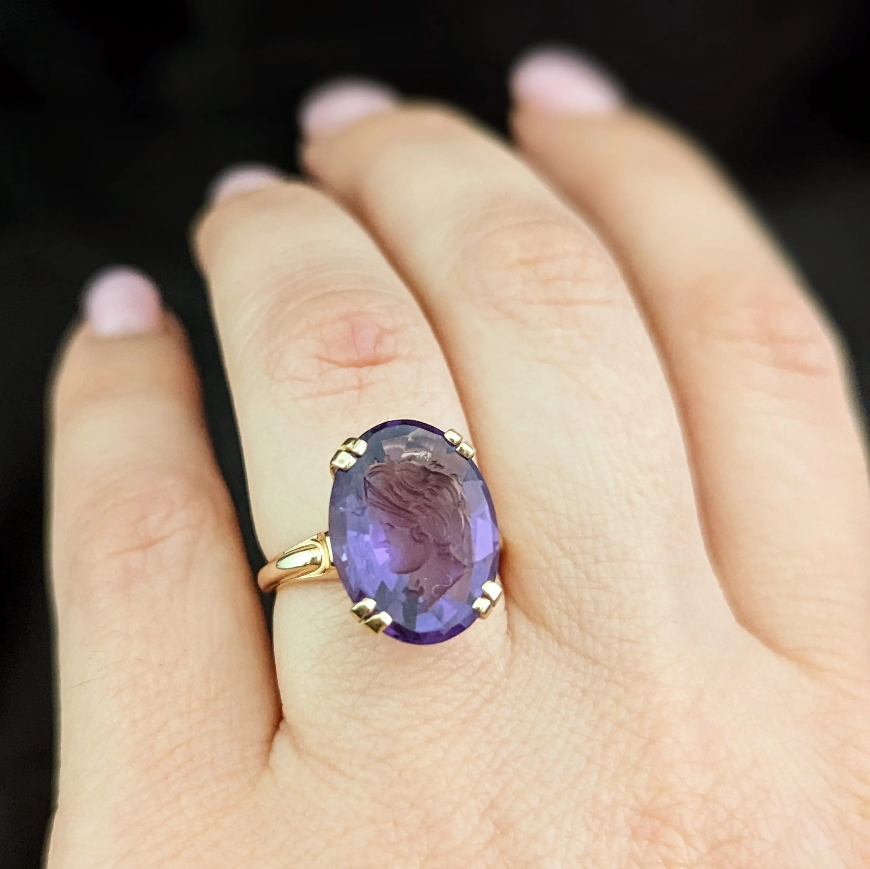 The Peillon - Vintage Amethyst 14k Gold Intaglio Ring