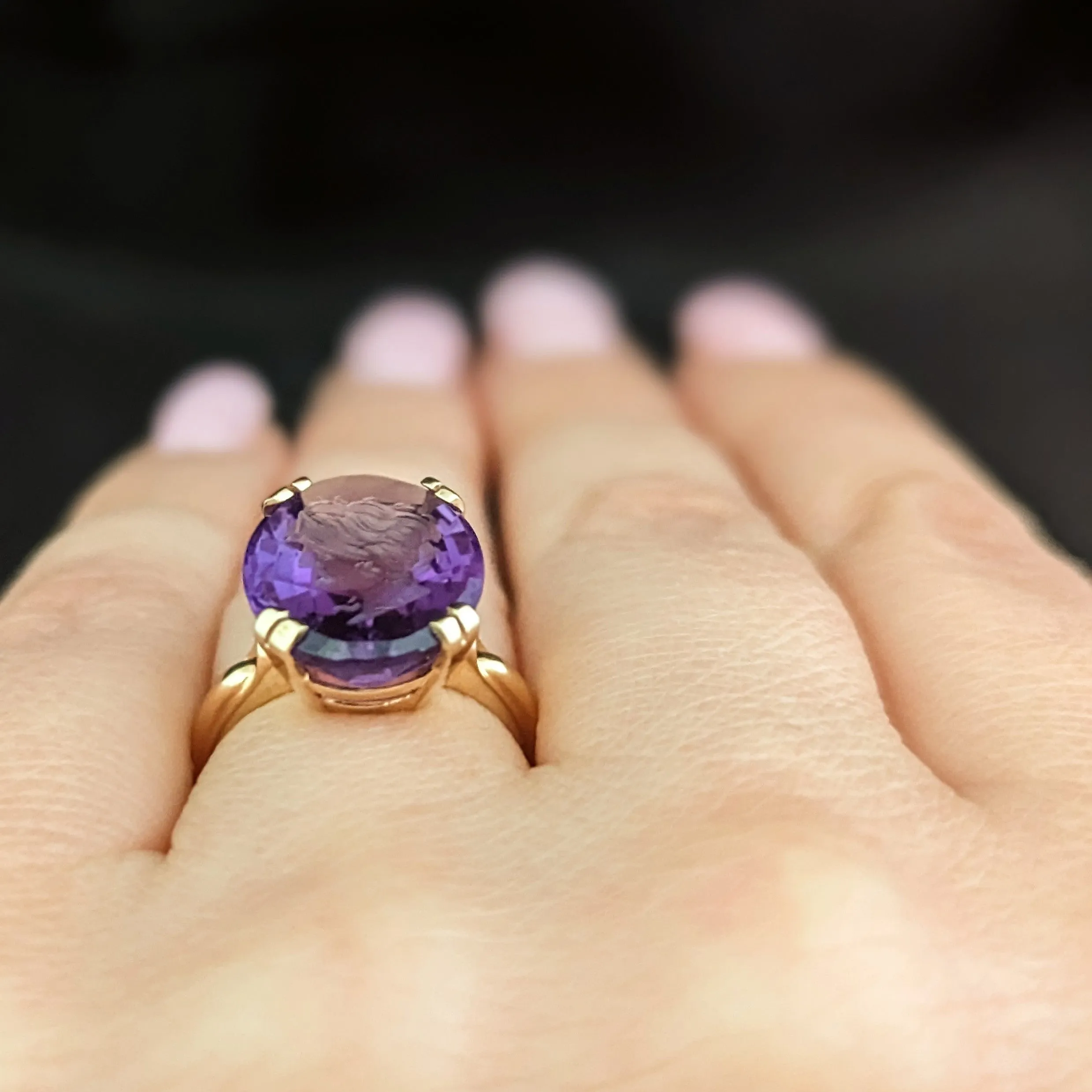 The Peillon - Vintage Amethyst 14k Gold Intaglio Ring